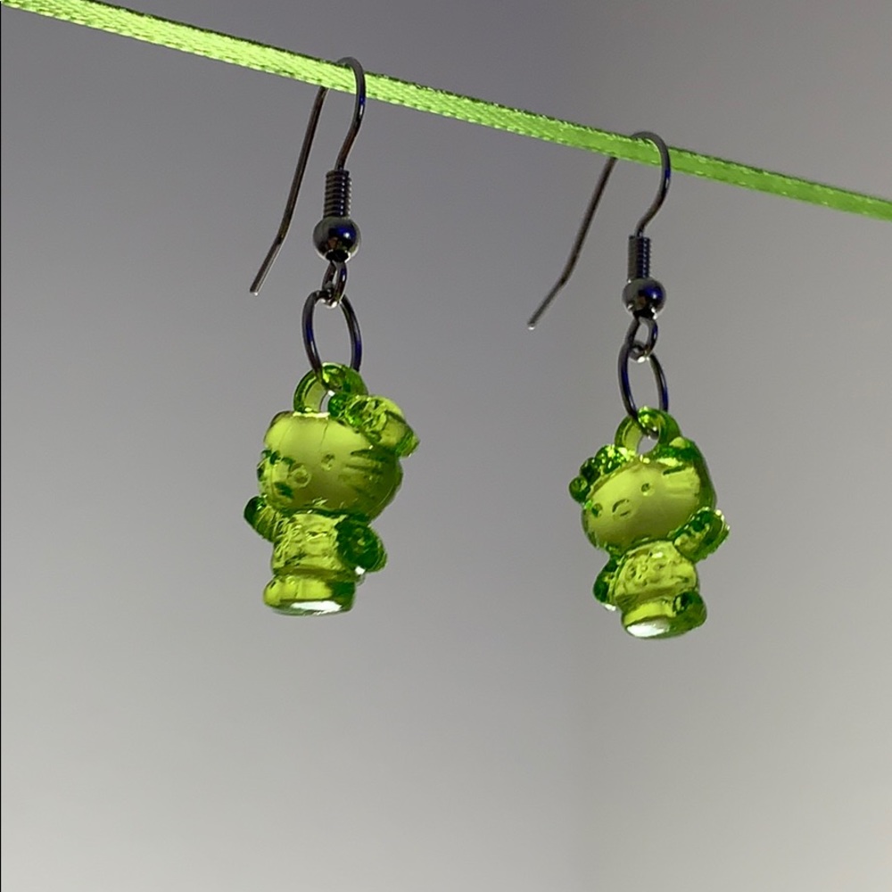 green hello kitty earrings